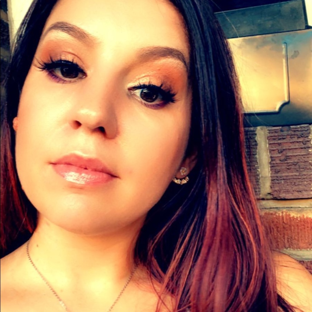 Meet your Posher, Candice